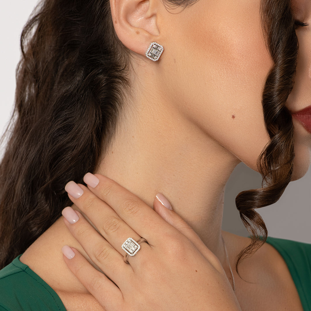 Mirage 1.5 Ct Look Emerald Cut Diamond Ring