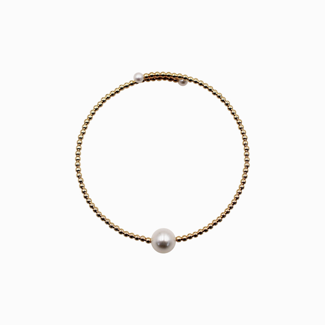 Sakura Solitaire Pearl Open Bangle in 18K Yellow Gold