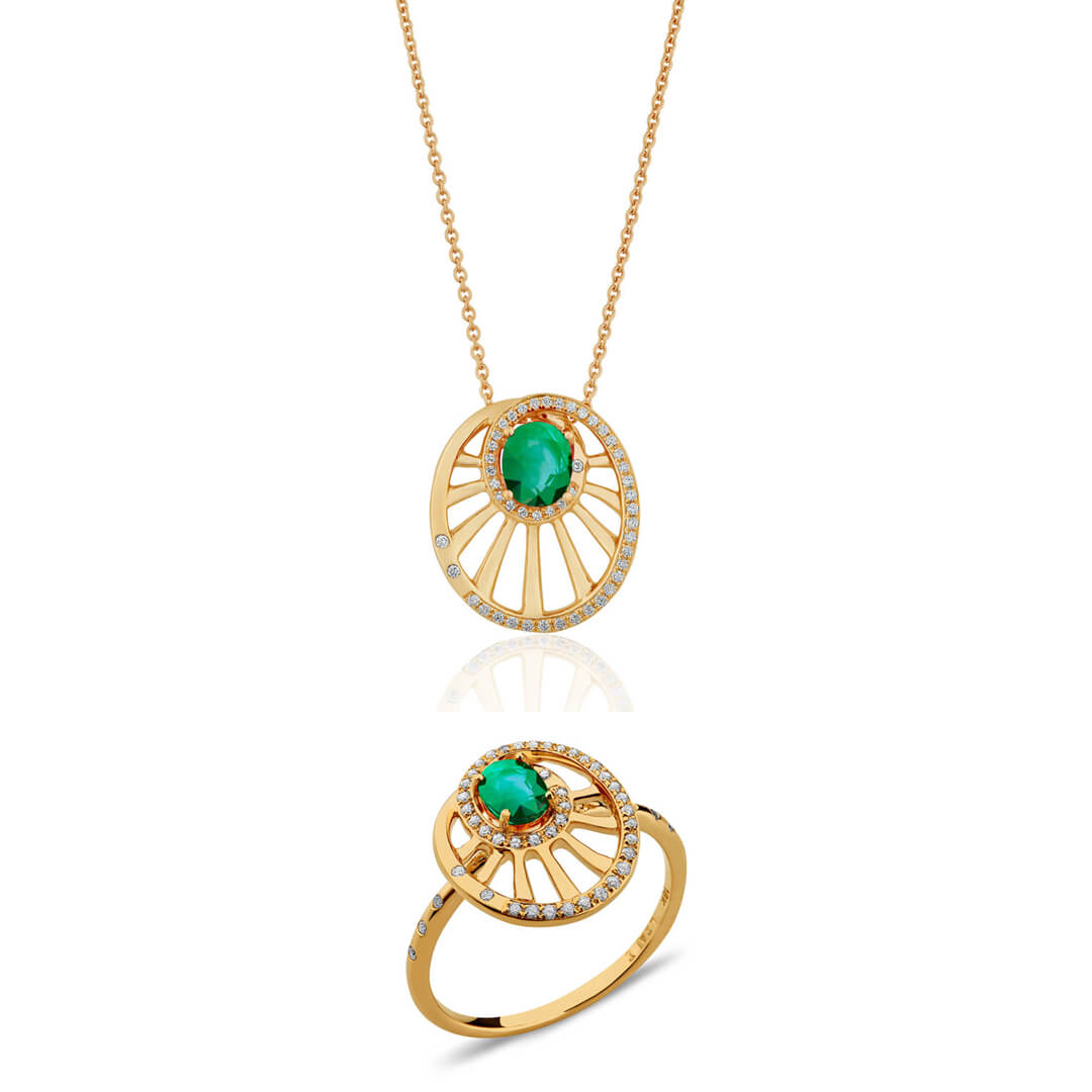 Round Wheel Shaped Emerald Set of Pendant & Ring