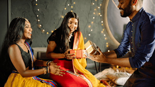 5 Precious jewellery gift ideas for each day this Diwali