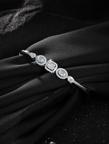 <p>7000 - 10000 AED</p>