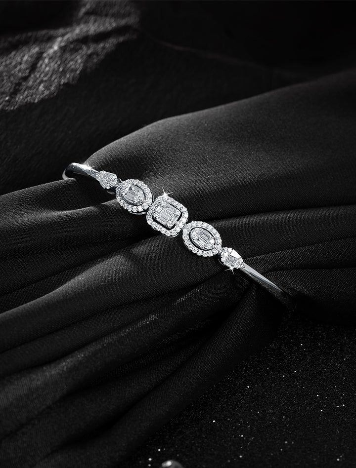 <p>7000 - 10000 AED</p>