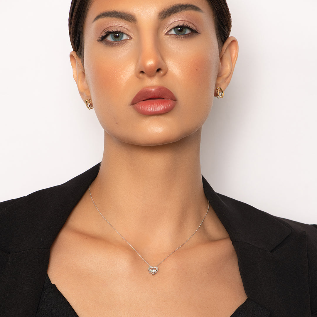 Heart Pendant with dancing Diamond