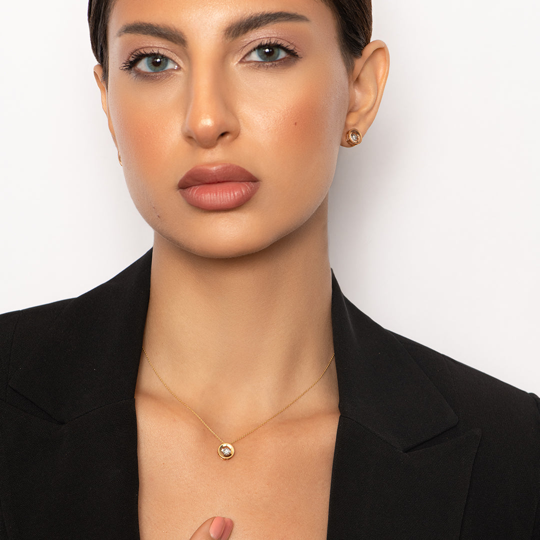 Dancing Diamond Shimmering Round 18K Gold Pendant