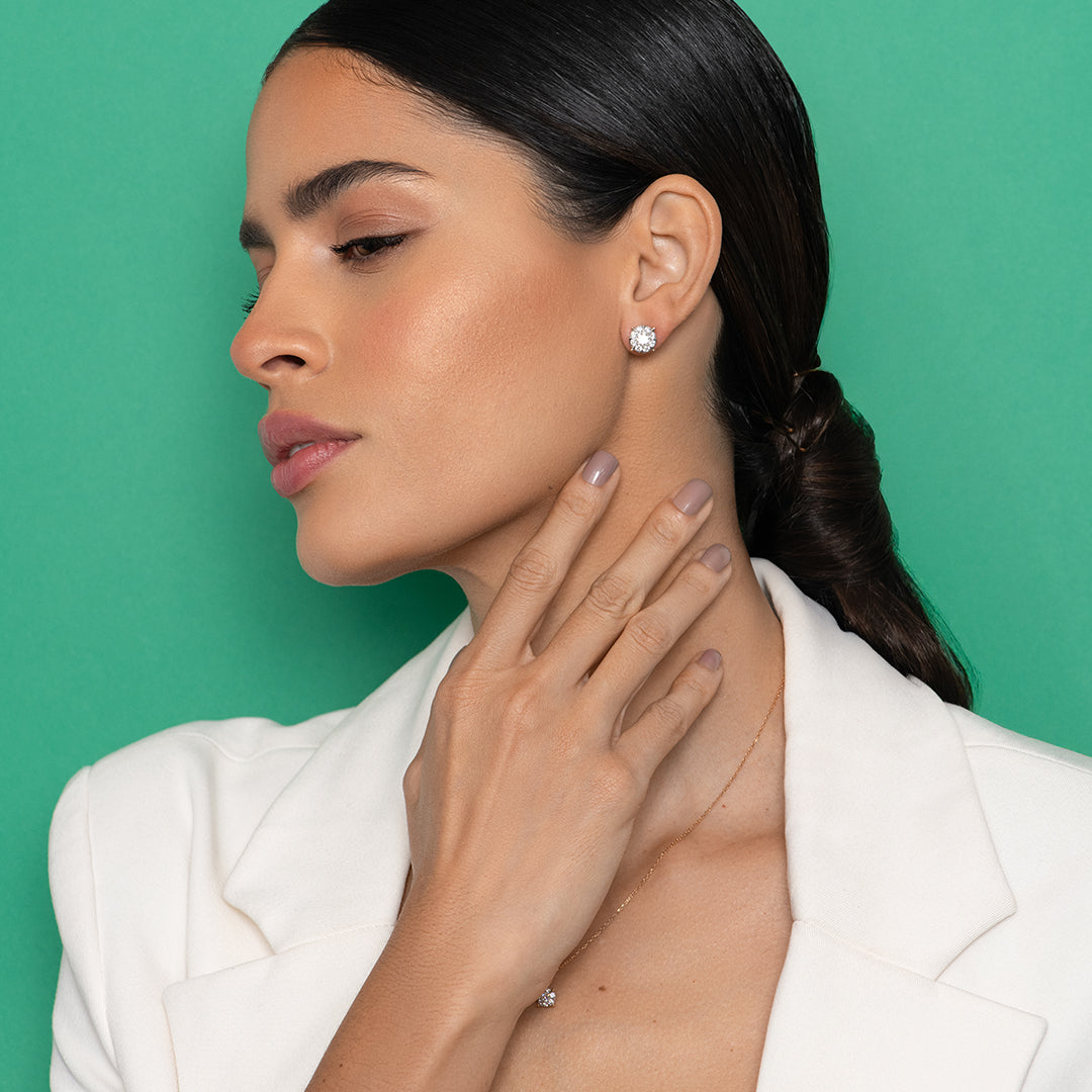 Mirage Round 1.5 Ct Look Diamond Stud Earrings in 18K Gold