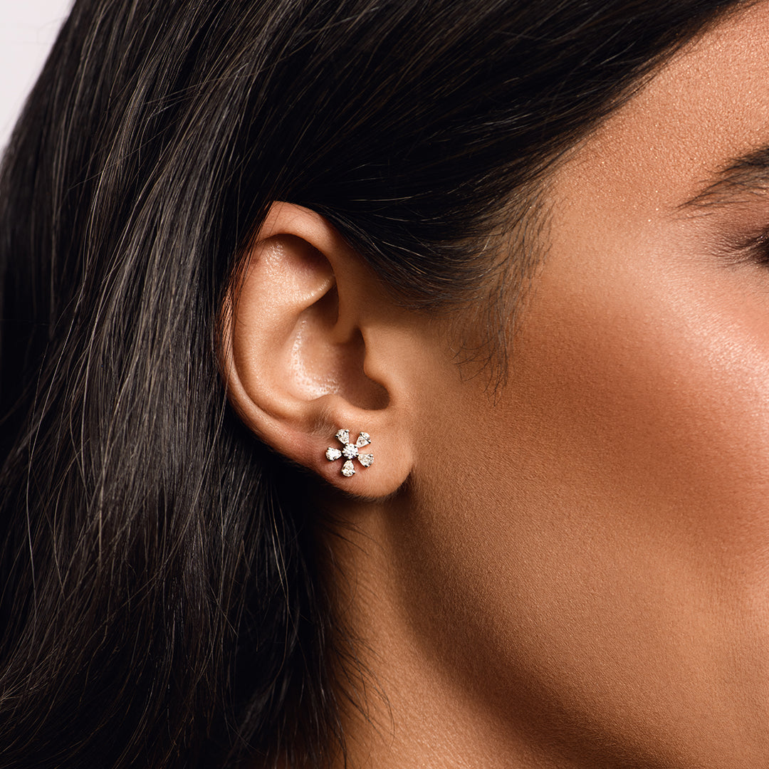 Red Carpet 5 Petals Flower Diamond Earring
