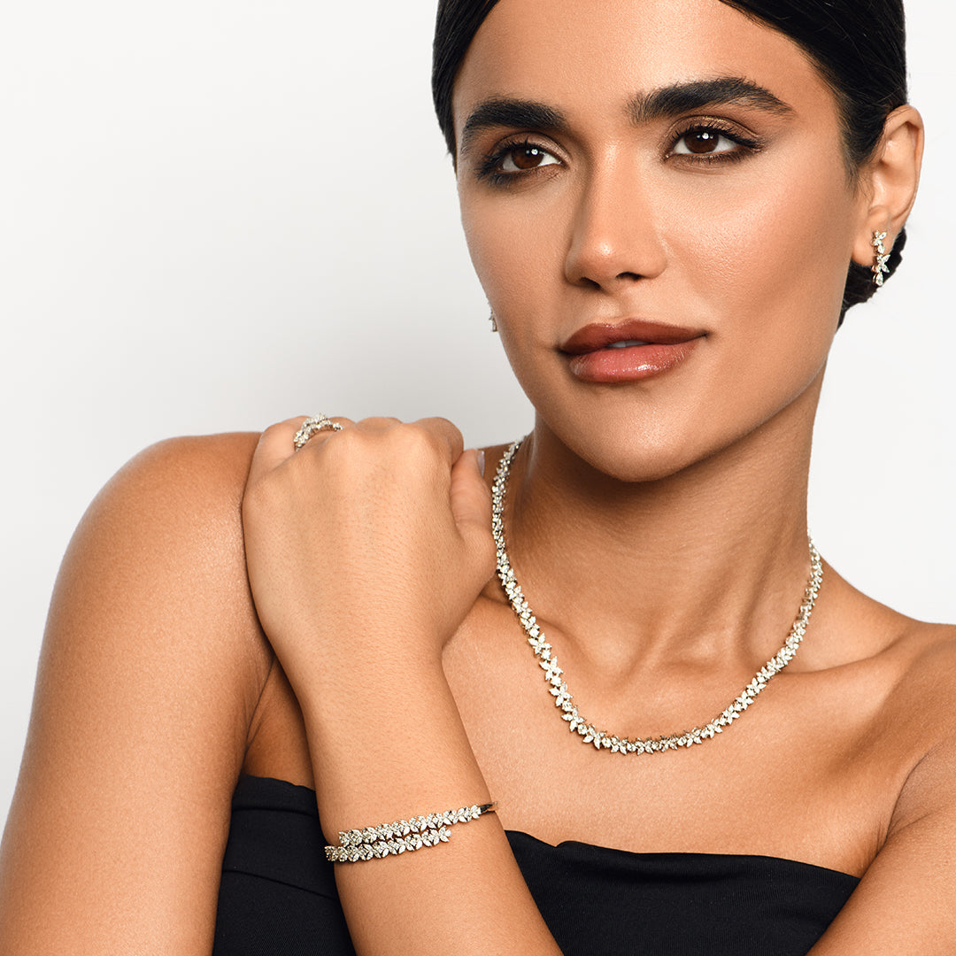 Red Carpet Overlap Bangle