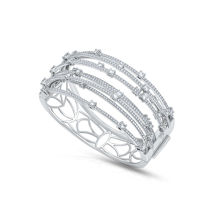 Starlit Splendor: Red Carpet Diamond Bangle