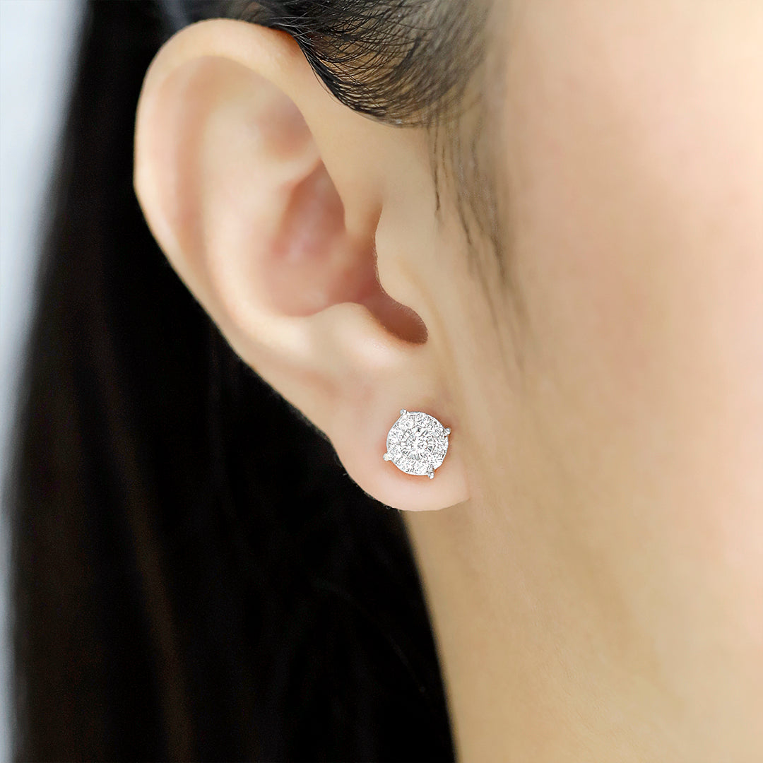 Daily wear diamond earrings in 18K yellow gold