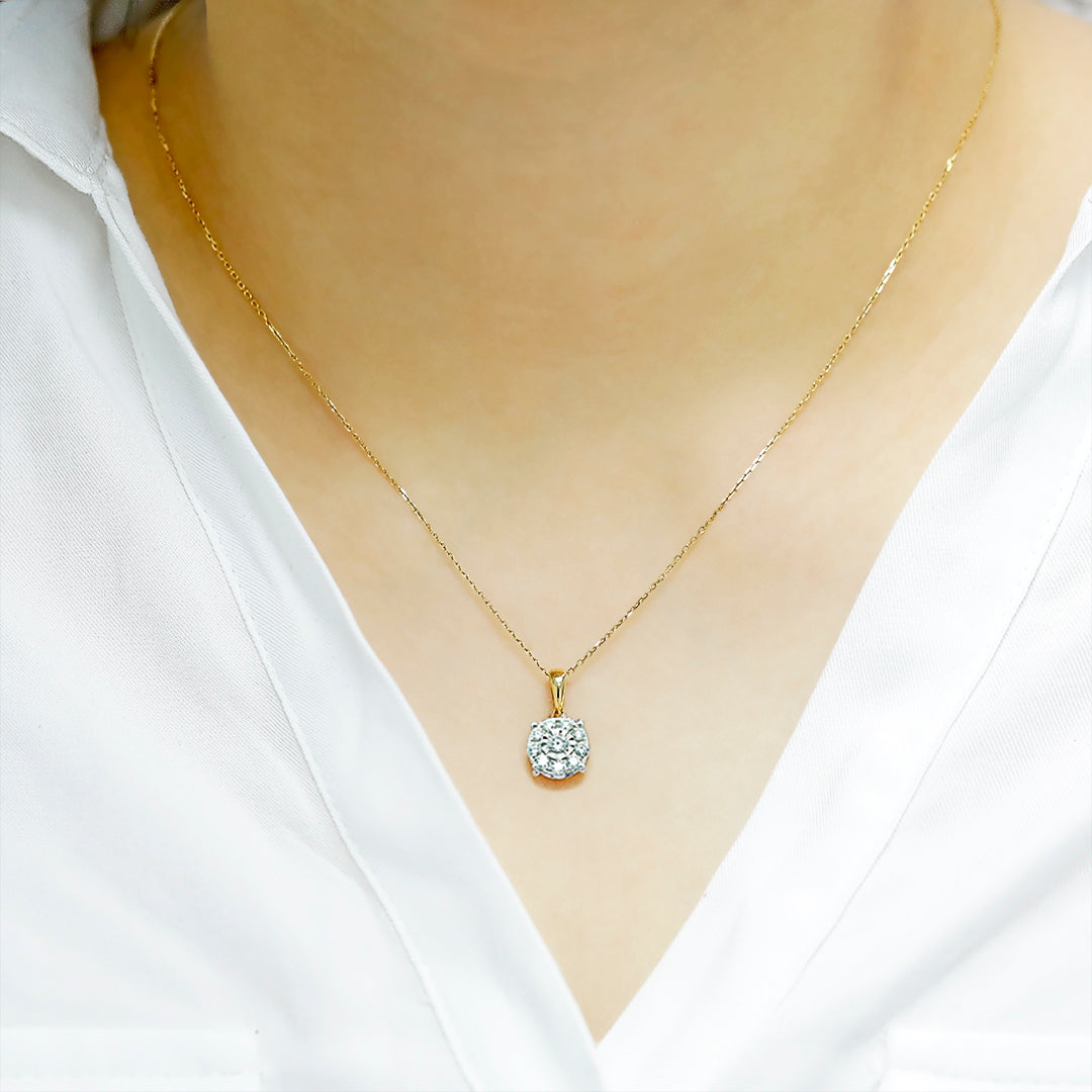 Daily wear diamond pendant in 18K yellow gold-2