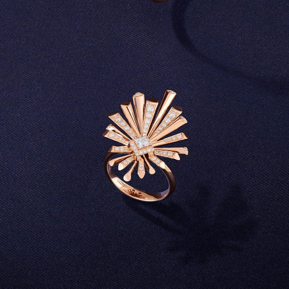 Carine Single Starburst Diamond Ring