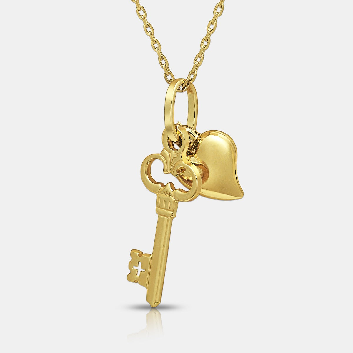 Heart & Key Pendant in 18K Yellow Gold