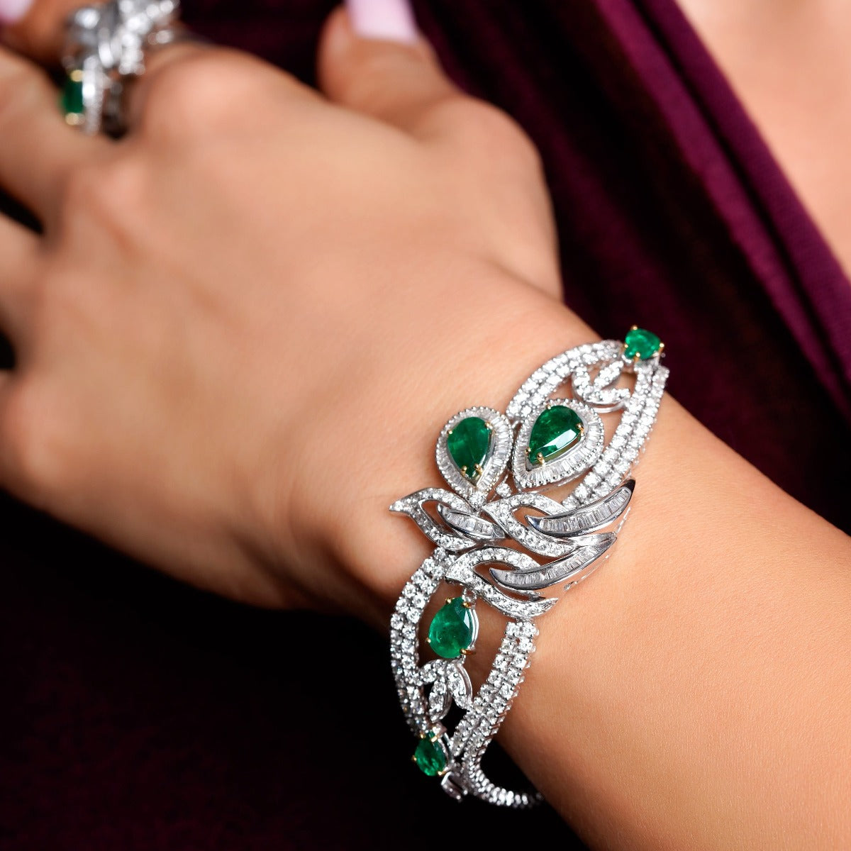Royal Emerald & Diamond Bridal Set