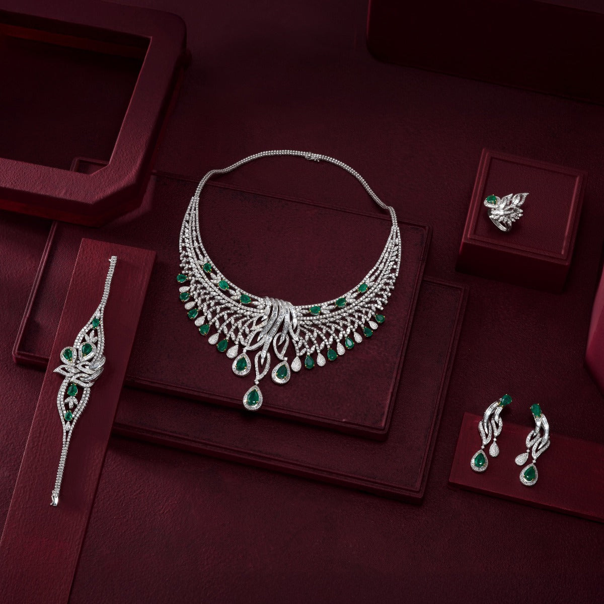 Royal Emerald & Diamond Bridal Set