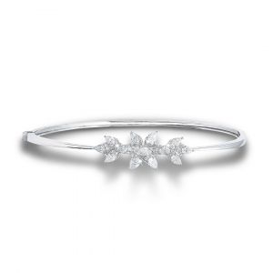 Classic Flower Bangle in Emerald-cut and Round Diamonds in 18K White Gold - Regular